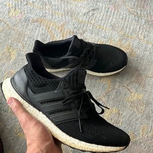adidas Ultra boost size 11 black